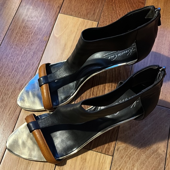 Leather heels - Picture 2 of 7